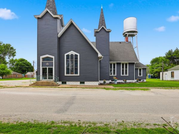 185 S Ames Street , Cabery, IL 60919
