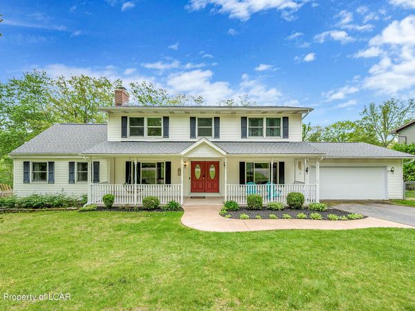 19 Colonels Ridge Road, Mountain Top, PA 18707
