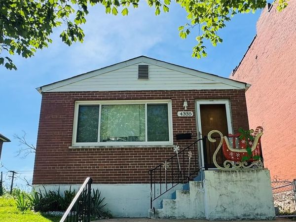 4335 California Avenue , St Louis, MO 63111