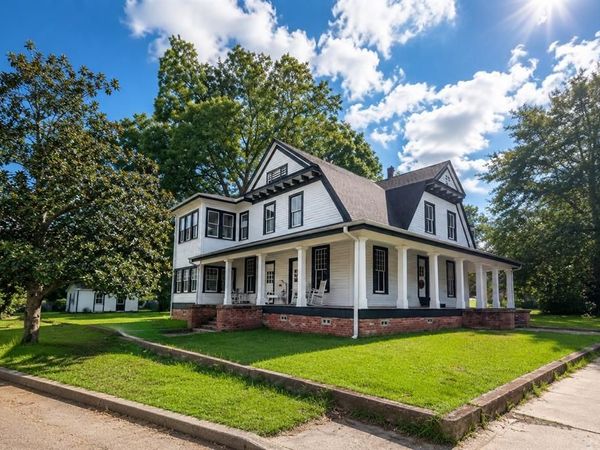 101 S Friou Street , Jefferson, TX 75657