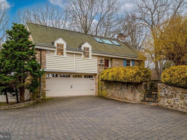 565 UPPER PIKE CREEK ROAD, NEWARK, DE 19711