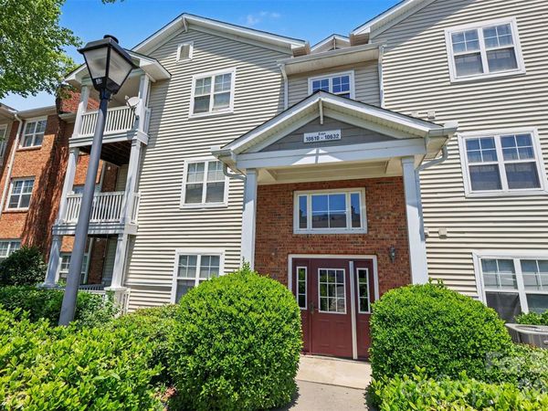 10616 Hill Point Court, Charlotte, NC 28262