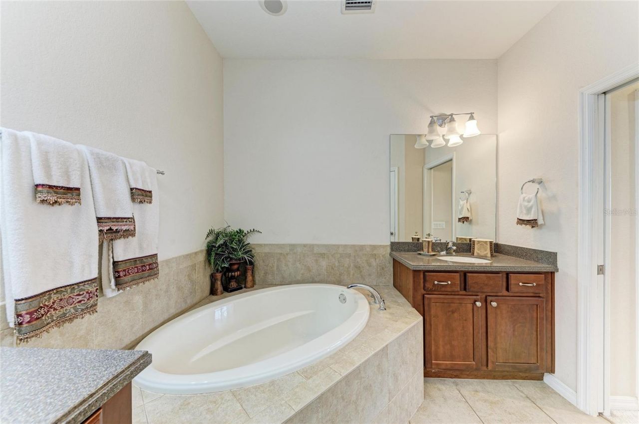 204 River Enclave Court, Bradenton, FL 34212 Photo