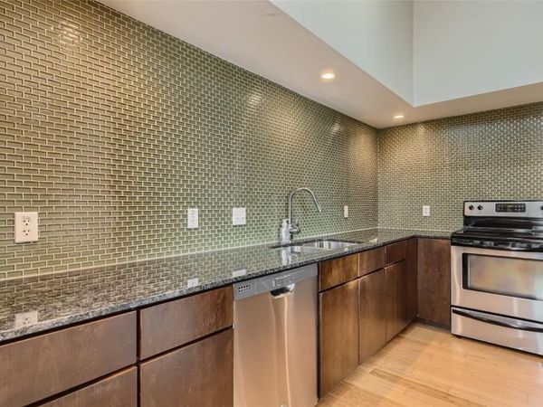 2200 Dickson DR, Unit 205, Austin, TX 78704