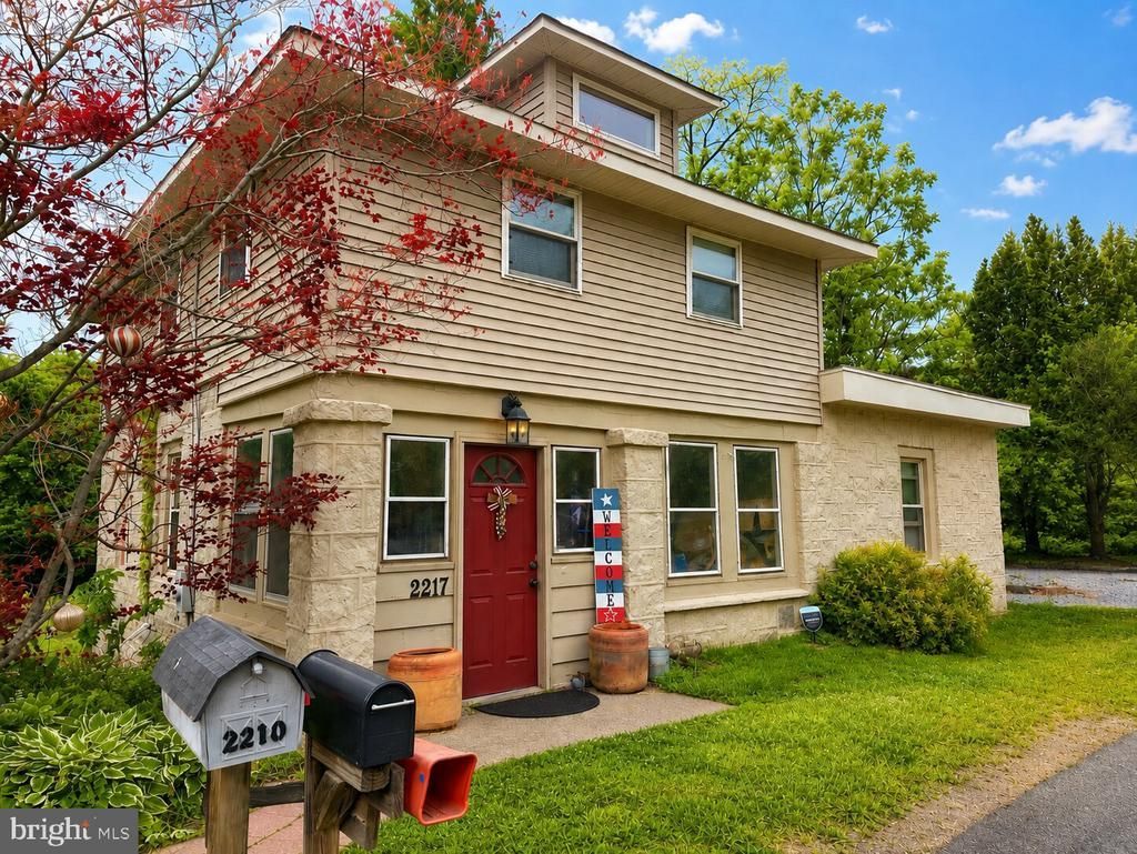 2217 N ROCKHILL ROAD , SELLERSVILLE, PA 18960