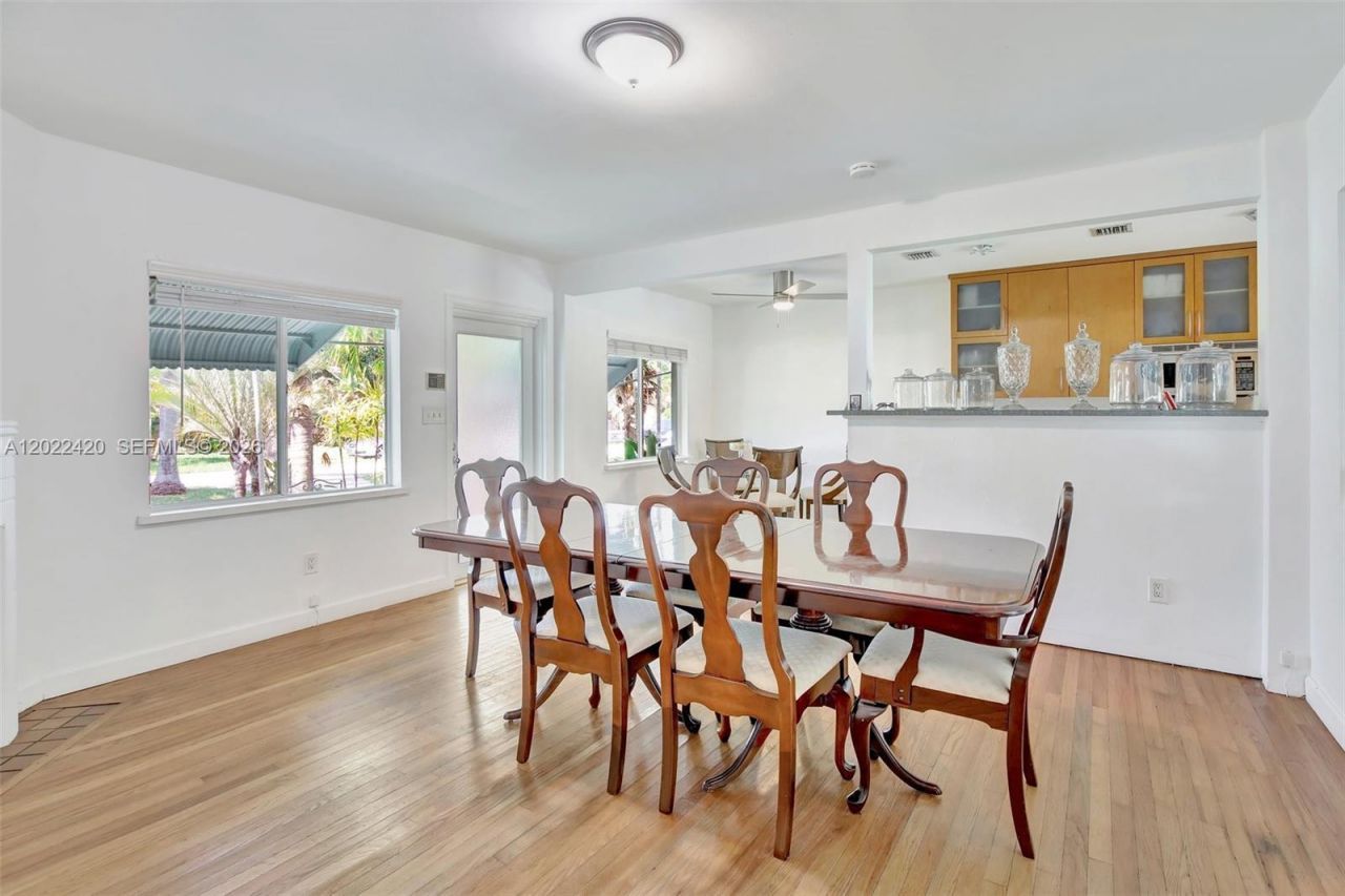 1523 Dewey St , Hollywood, FL 33020 Photo