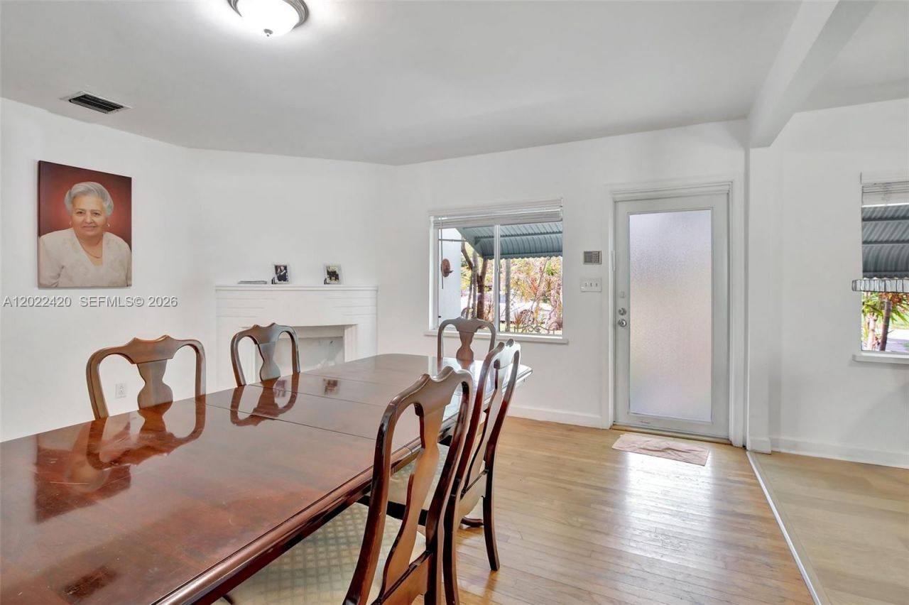 1523 Dewey St , Hollywood, FL 33020 Photo