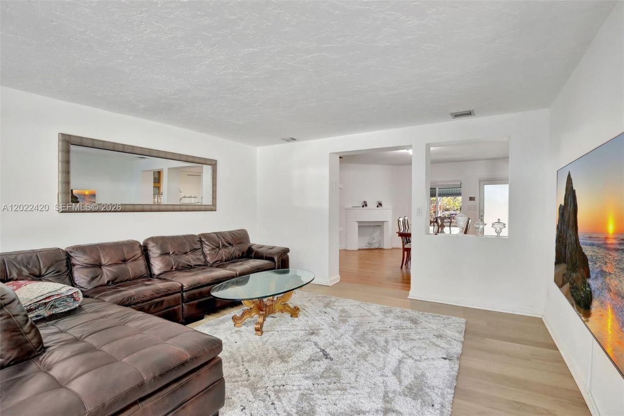 1523 Dewey St , Hollywood, FL 33020 Photo