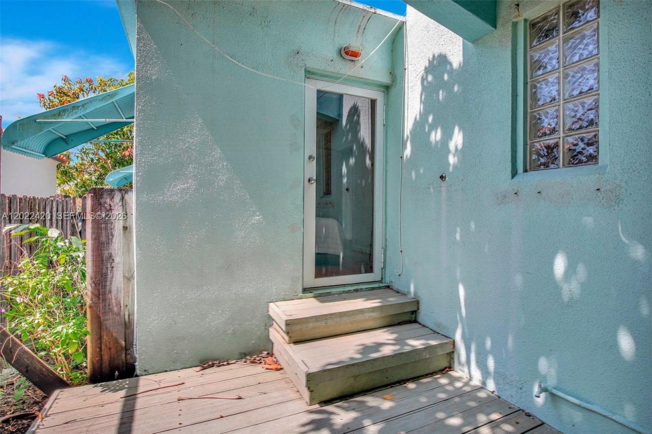 1523 Dewey St , Hollywood, FL 33020 Photo