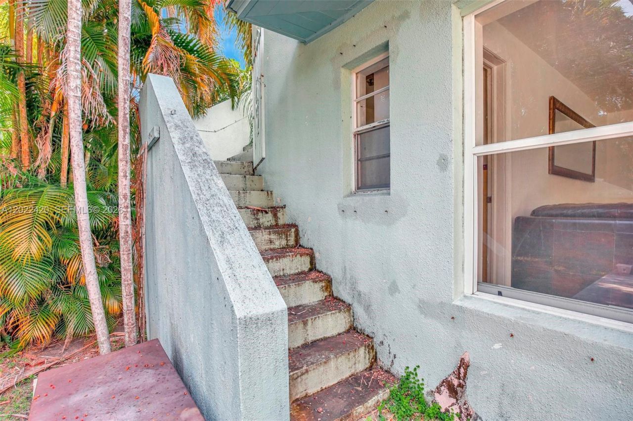 1523 Dewey St , Hollywood, FL 33020 Photo