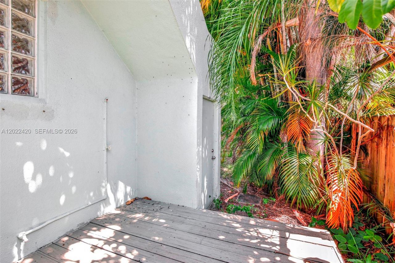 1523 Dewey St , Hollywood, FL 33020 Photo