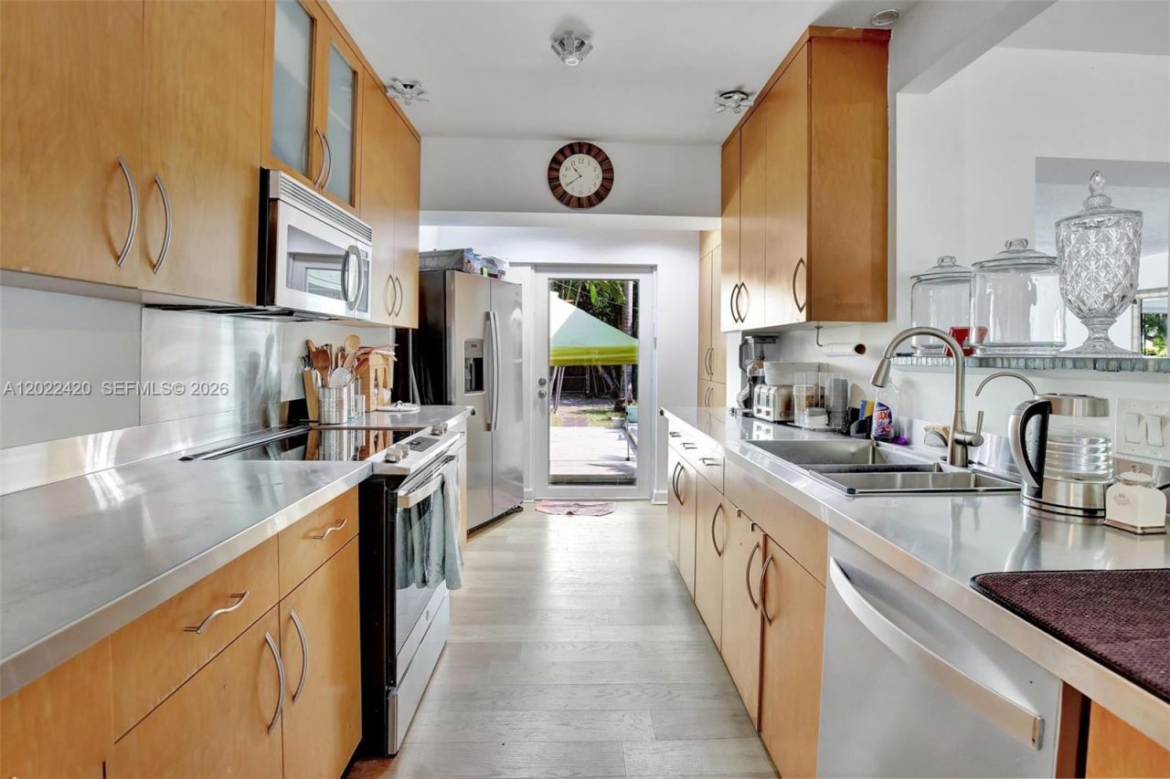1523 Dewey St , Hollywood, FL 33020 Photo
