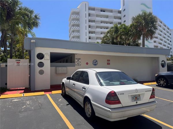2900 N Ocean Blvd , Unit 4, Fort Lauderdale, FL 33308