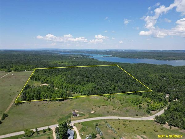2449 Erickson Road, Boyne City, MI 49712