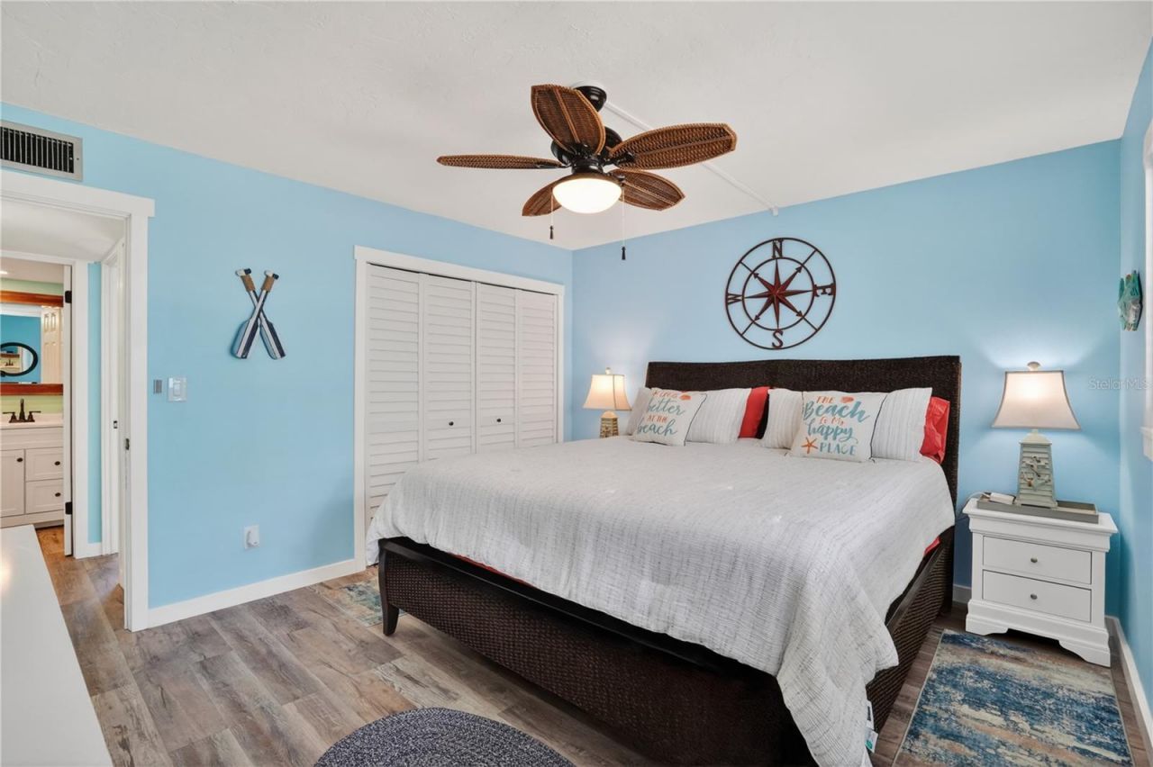 117 7th Street N, Unit 2, Bradenton Beach, FL 34217 Photo