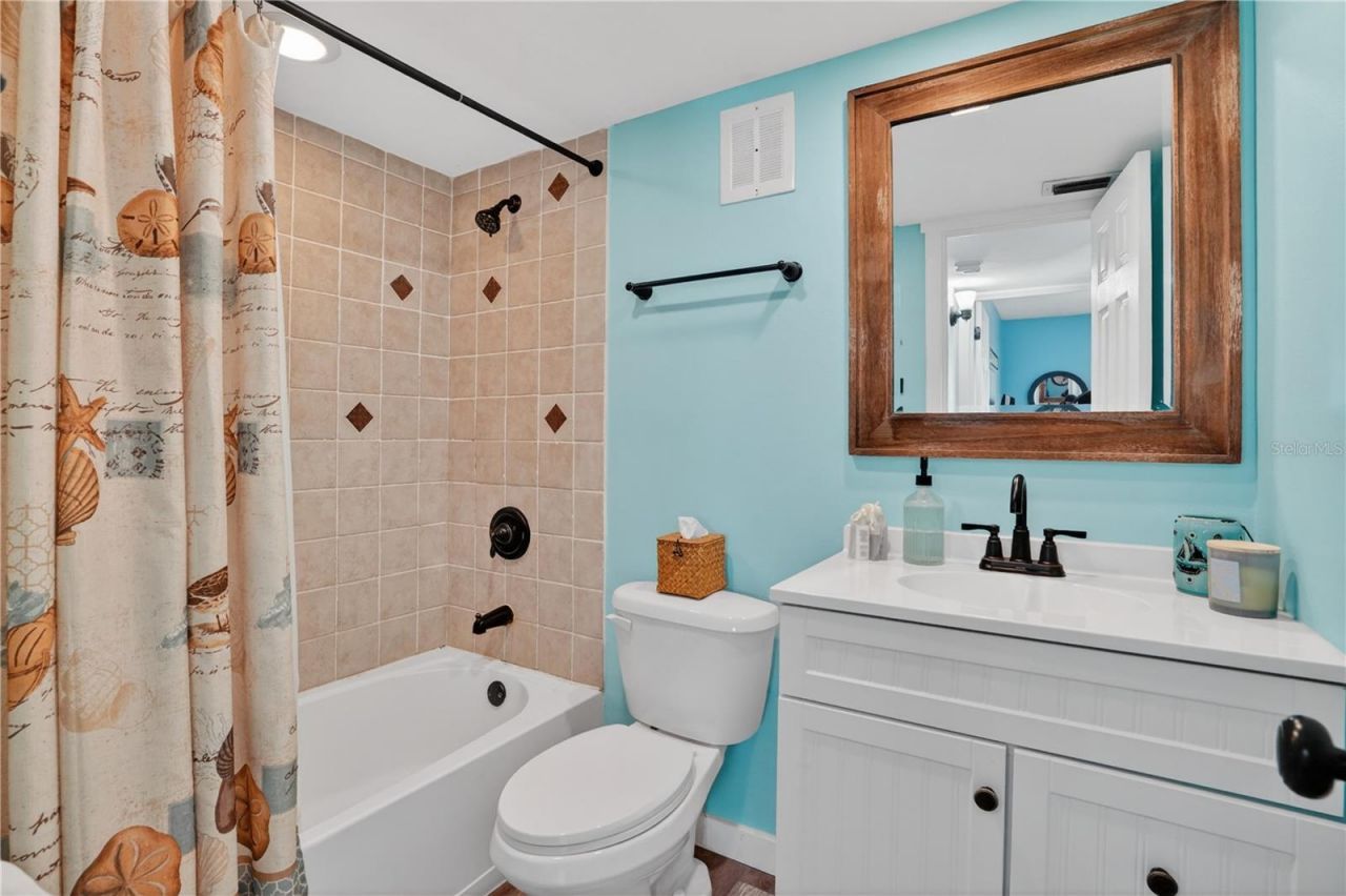 117 7th Street N, Unit 2, Bradenton Beach, FL 34217 Photo