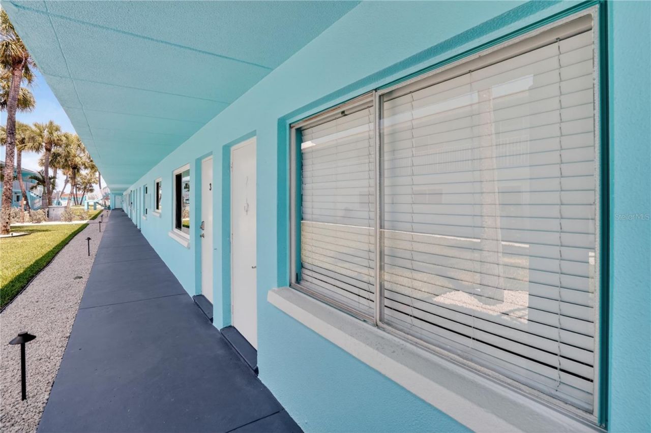 117 7th Street N, Unit 2, Bradenton Beach, FL 34217 Photo