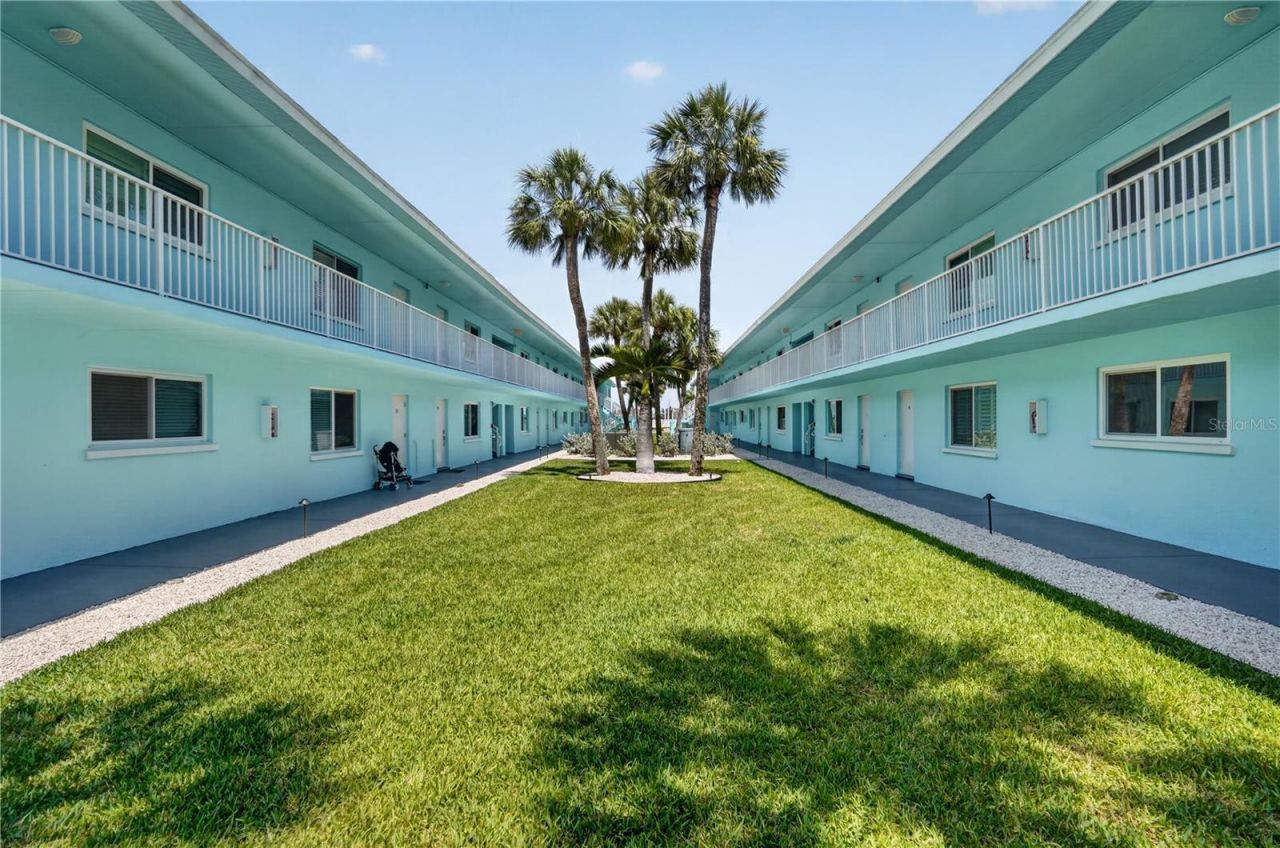 117 7th Street N, Unit 2, Bradenton Beach, FL 34217 Photo