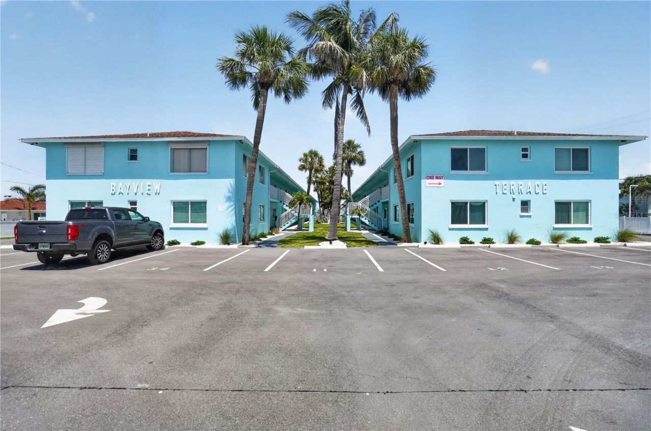 117 7th Street N, Unit 2, Bradenton Beach, FL 34217 Photo
