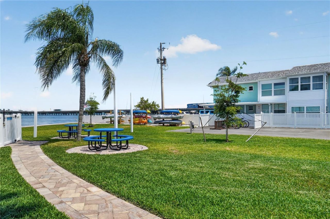 117 7th Street N, Unit 2, Bradenton Beach, FL 34217 Photo