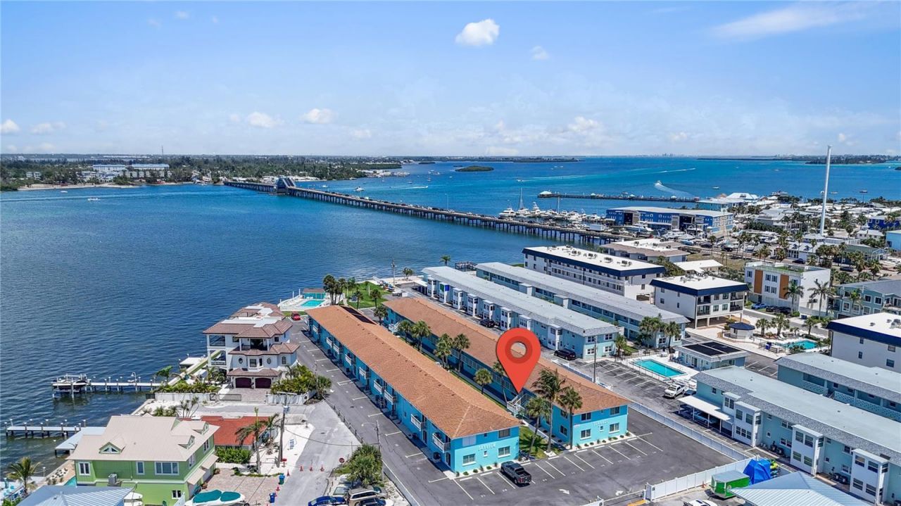 117 7th Street N, Unit 2, Bradenton Beach, FL 34217 Photo
