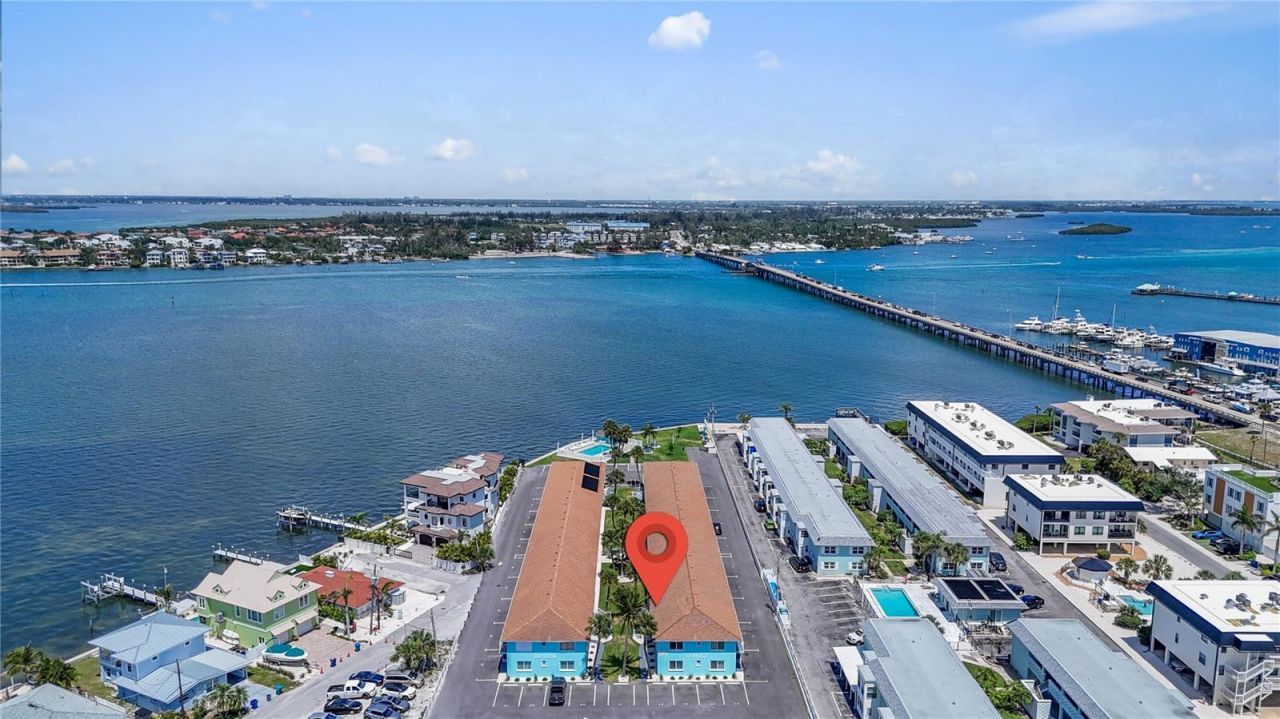 117 7th Street N, Unit 2, Bradenton Beach, FL 34217 Photo