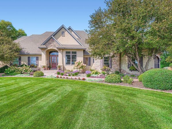 6260 Broadview Drive, Prior Lake, MN 55372