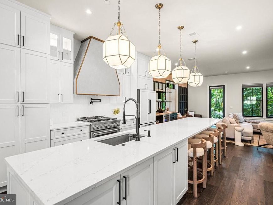 206 Kalos Street, Philadelphia, PA 19128 Main Photo