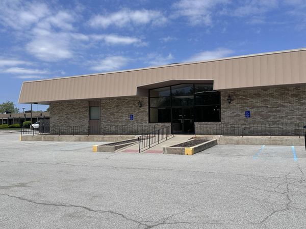 1650 W 45th Street , Munster, IN 46321