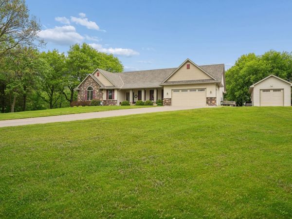 1118 25th Street NW, Buffalo, MN 55313