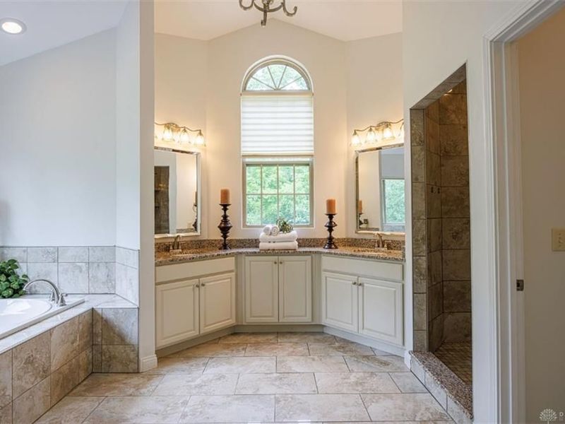 423 Falcon Hill Way, Chester Township, OH 45177 Photo 25