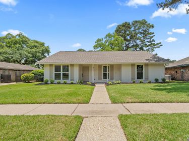 1355 Rue Crozat, Baton Rouge, LA 70810