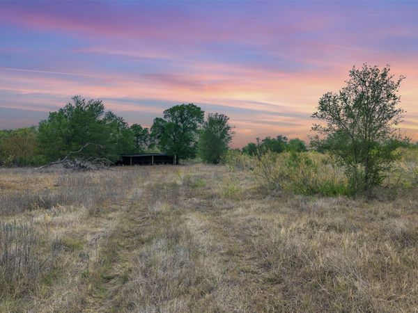 579 Lower Elgin RD, Elgin, TX 78621