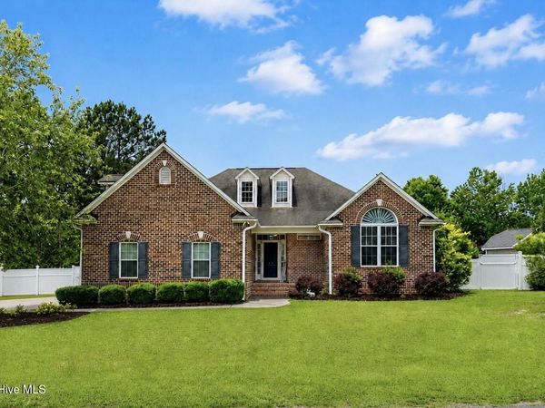 61 Scrub Oaks Drive, Hampstead, NC 28443