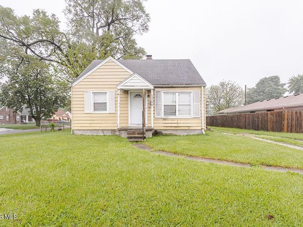 1318 E Manhattan Boulevard, Toledo, OH 43608