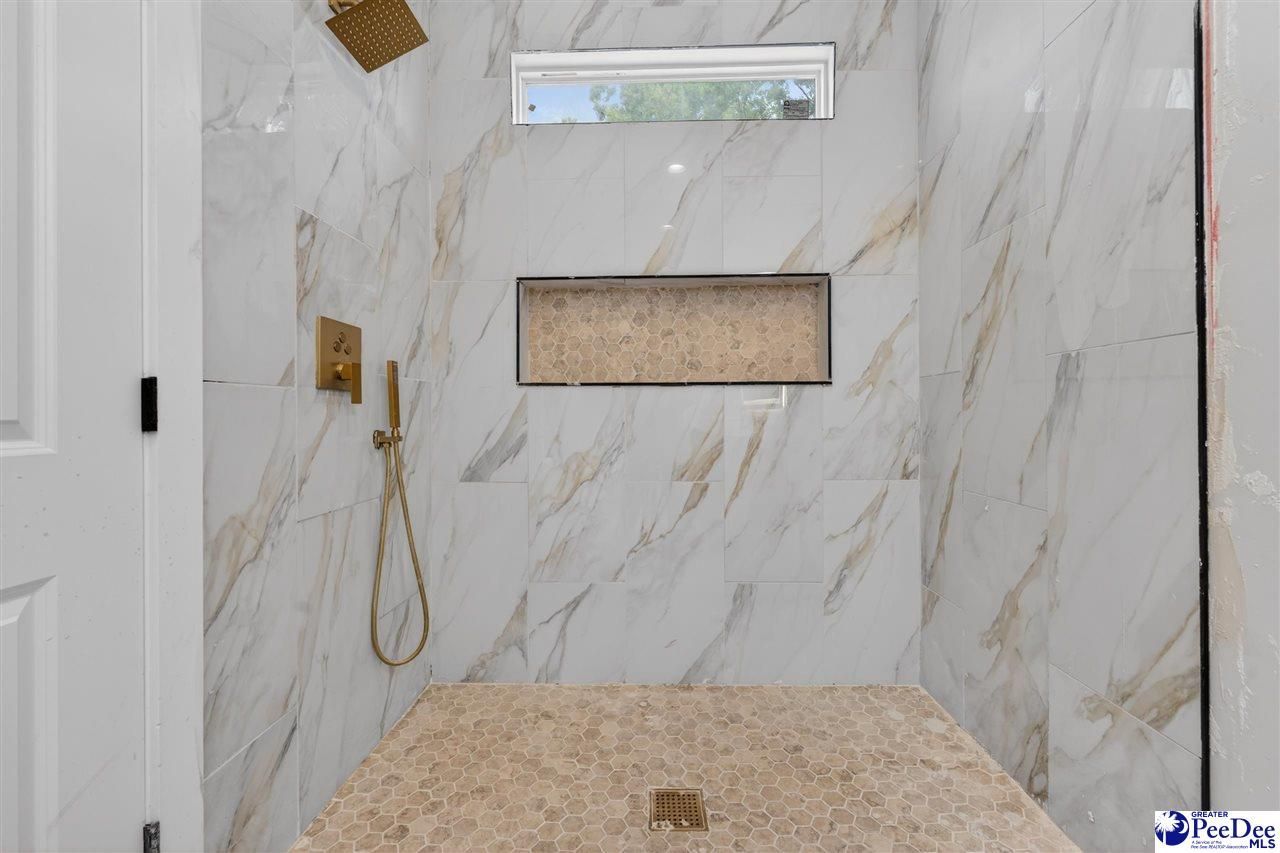 1002 Tunbridge Place Photo 45