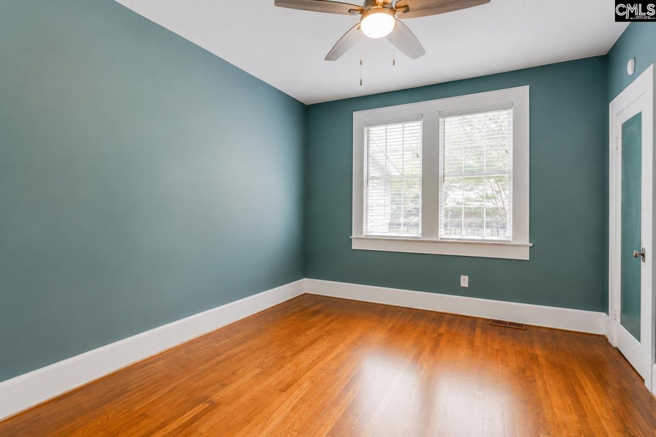 304 S Saluda Avenue Photo 14