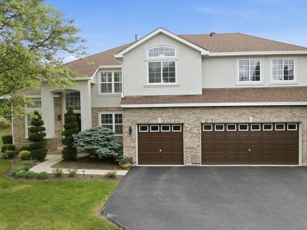 2210 Fieldcrest Drive , Mundelein, IL 60060