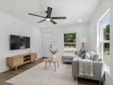 1808 Glenmore Avenue, Fort Worth, TX 76102