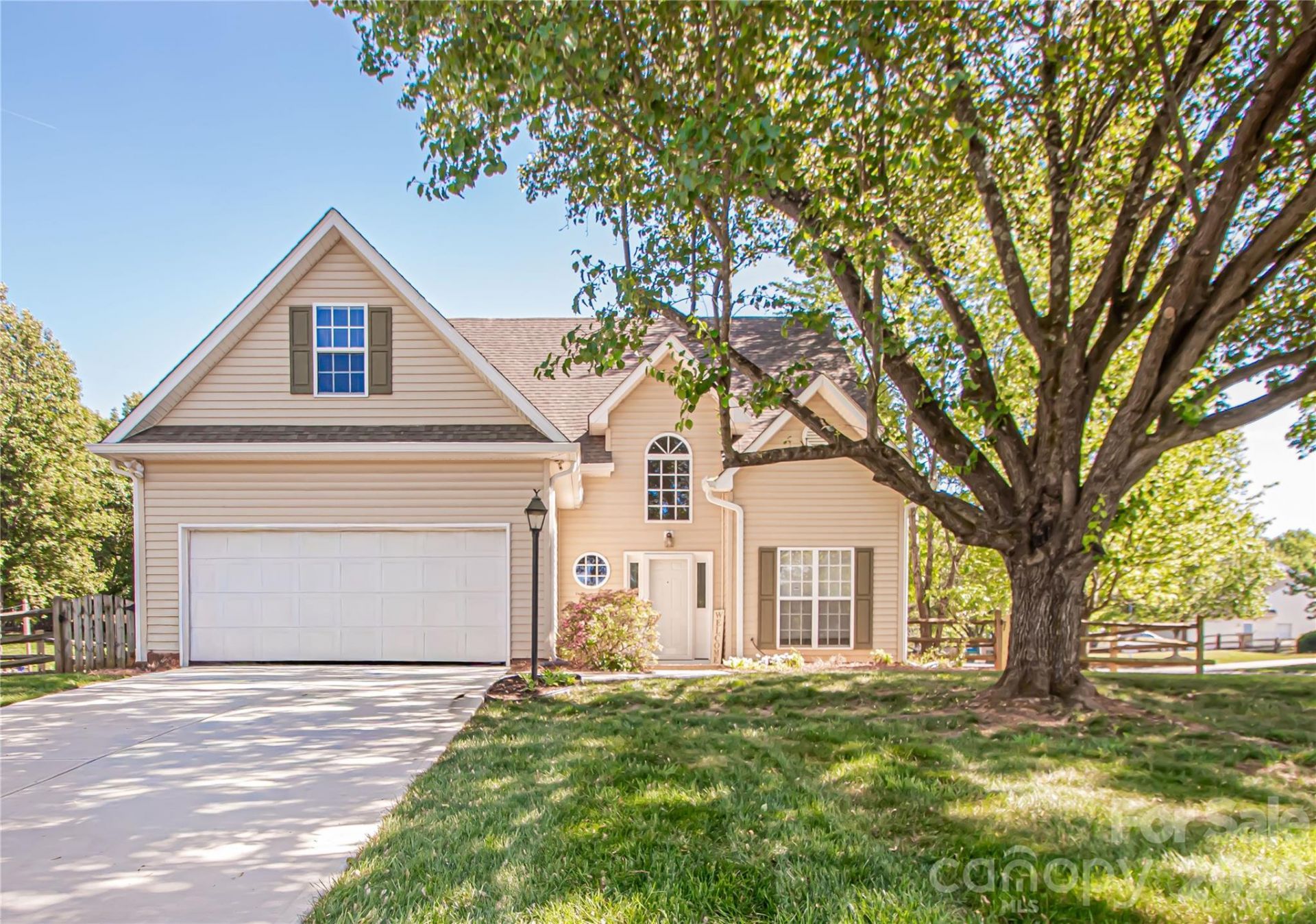 1621 Mountain Ashe Court , Matthews, NC 28105 Main Photo