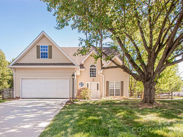 1621 Mountain Ashe Court , Matthews, NC 28105
