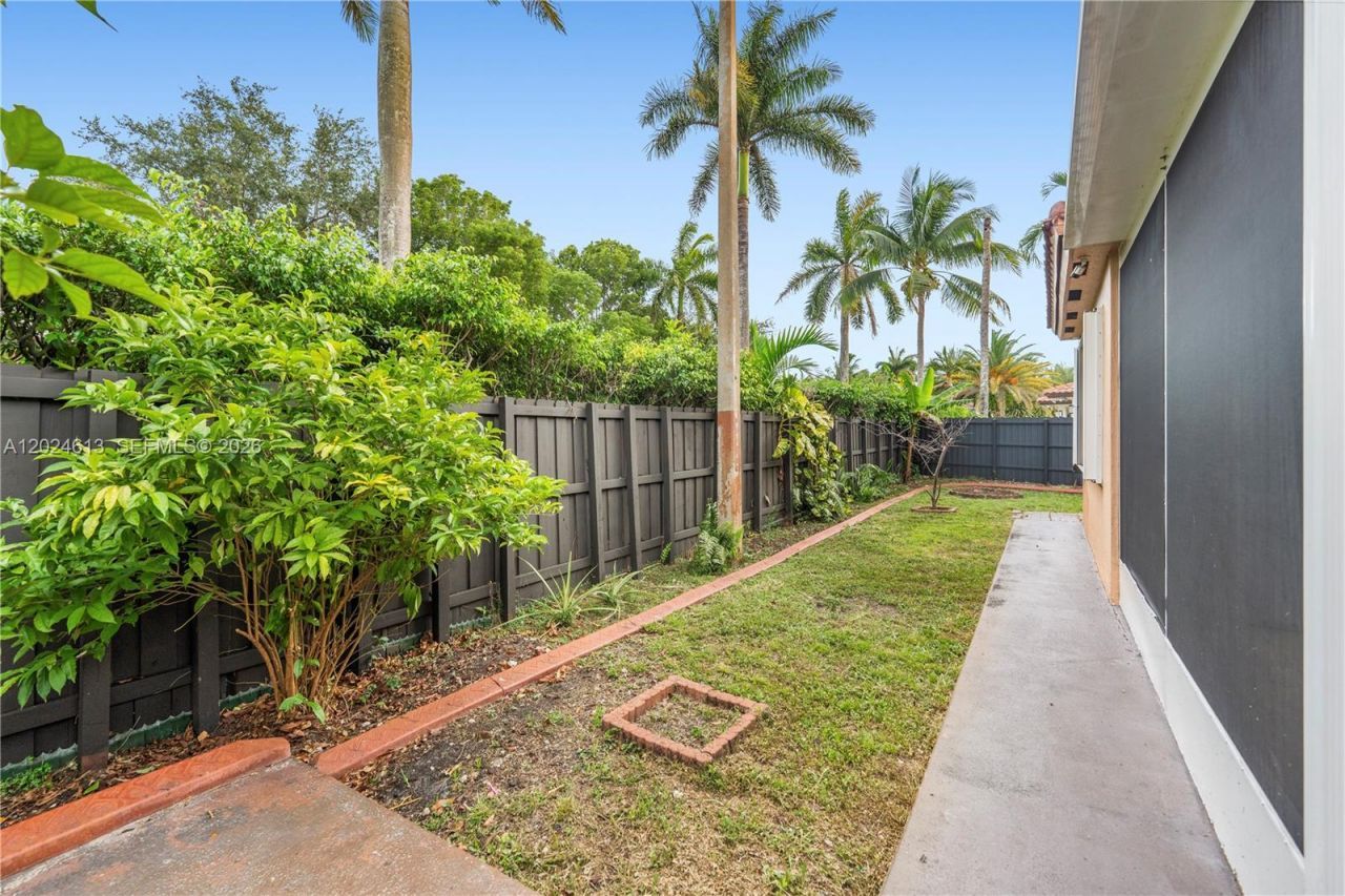 12858 SW 52nd St , Miramar, FL 33027 Photo