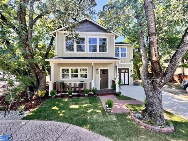 205 N Oregon Street, Jacksonville, OR 97530