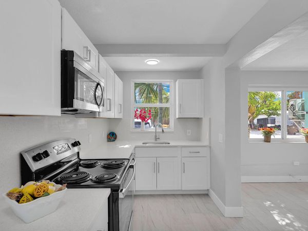 11105 3rd Avenue Ocean, MARATHON, FL 33050