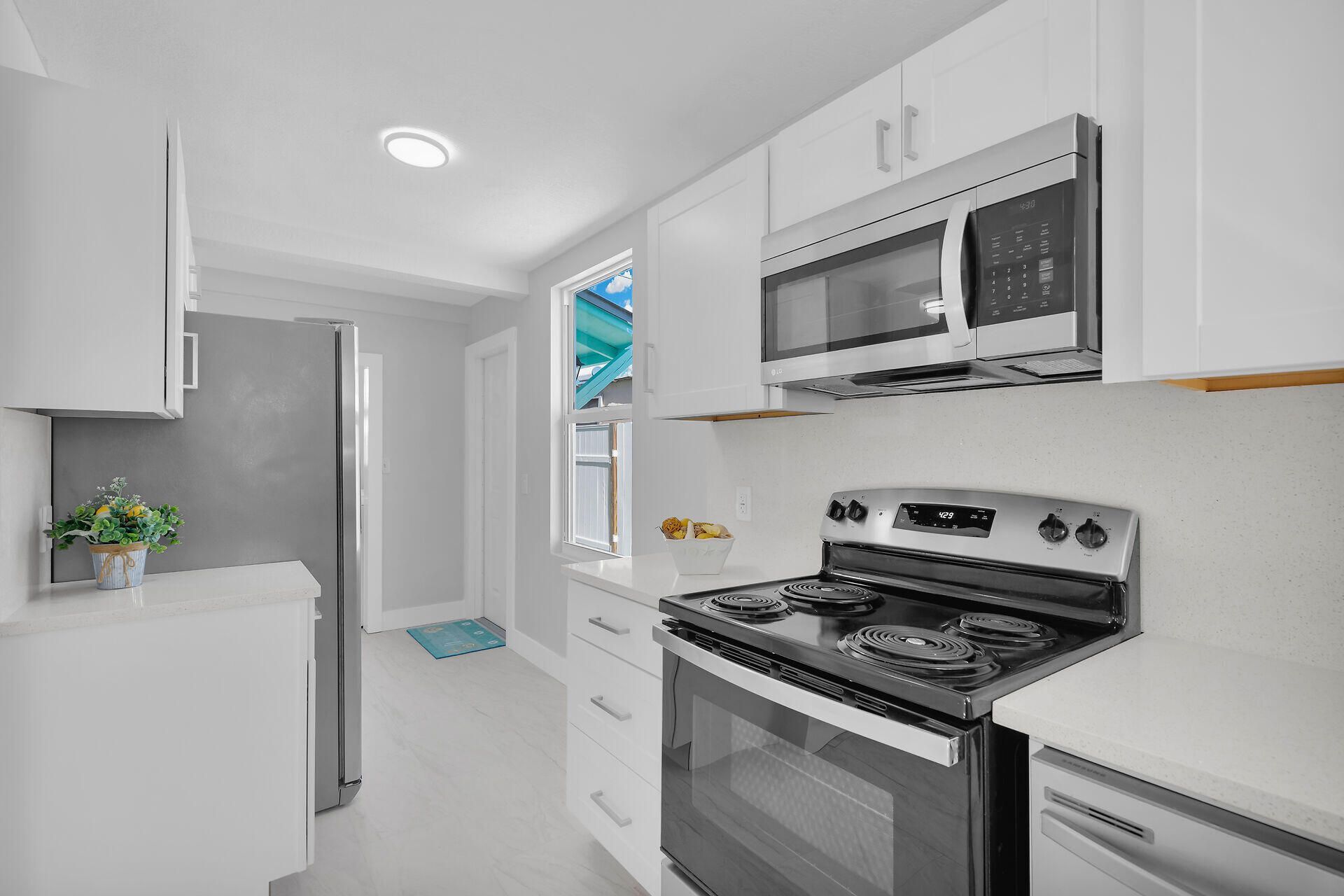 11105 3rd Avenue Ocean, Marathon, FL 33050 Photo