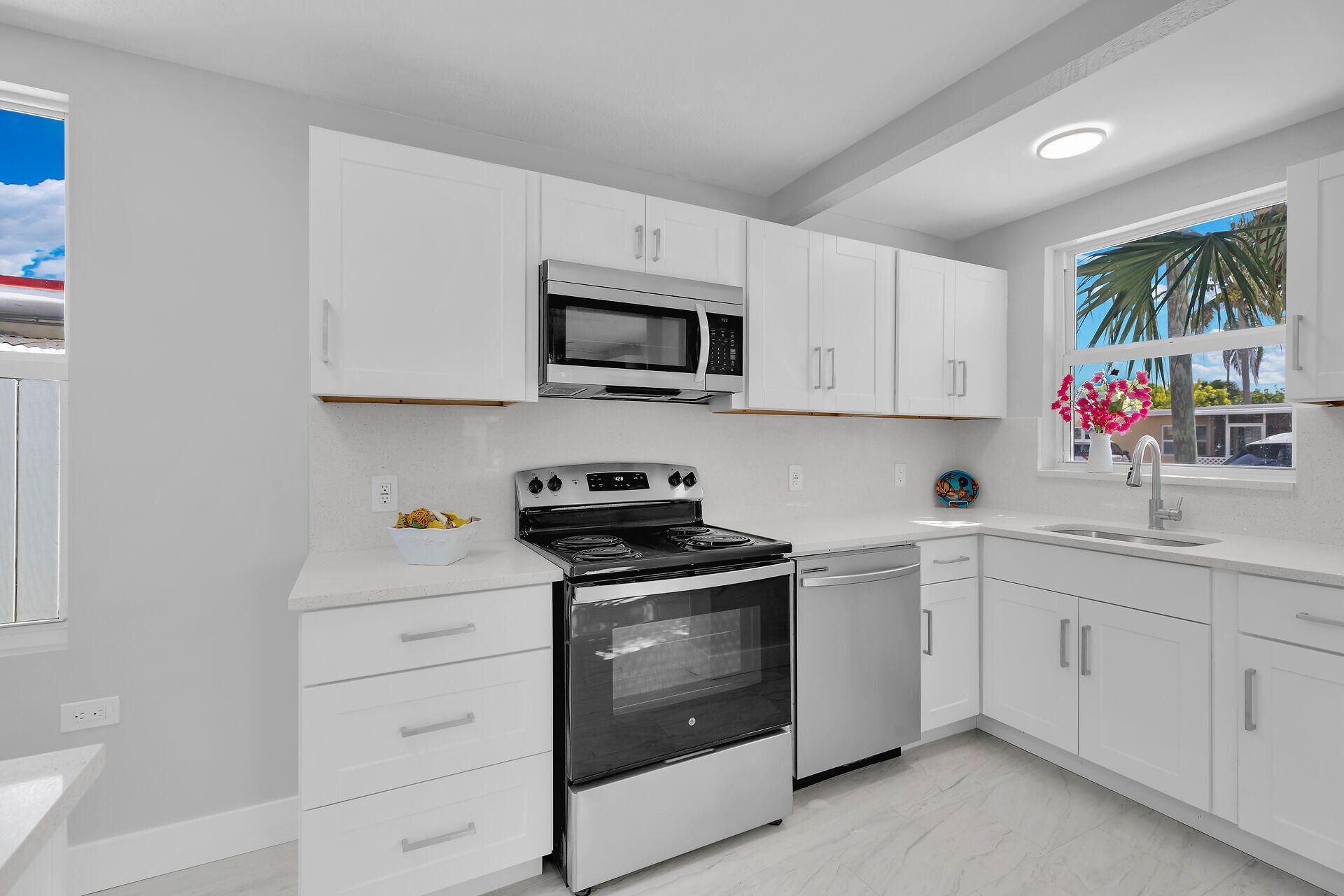 11105 3rd Avenue Ocean, Marathon, FL 33050 Photo