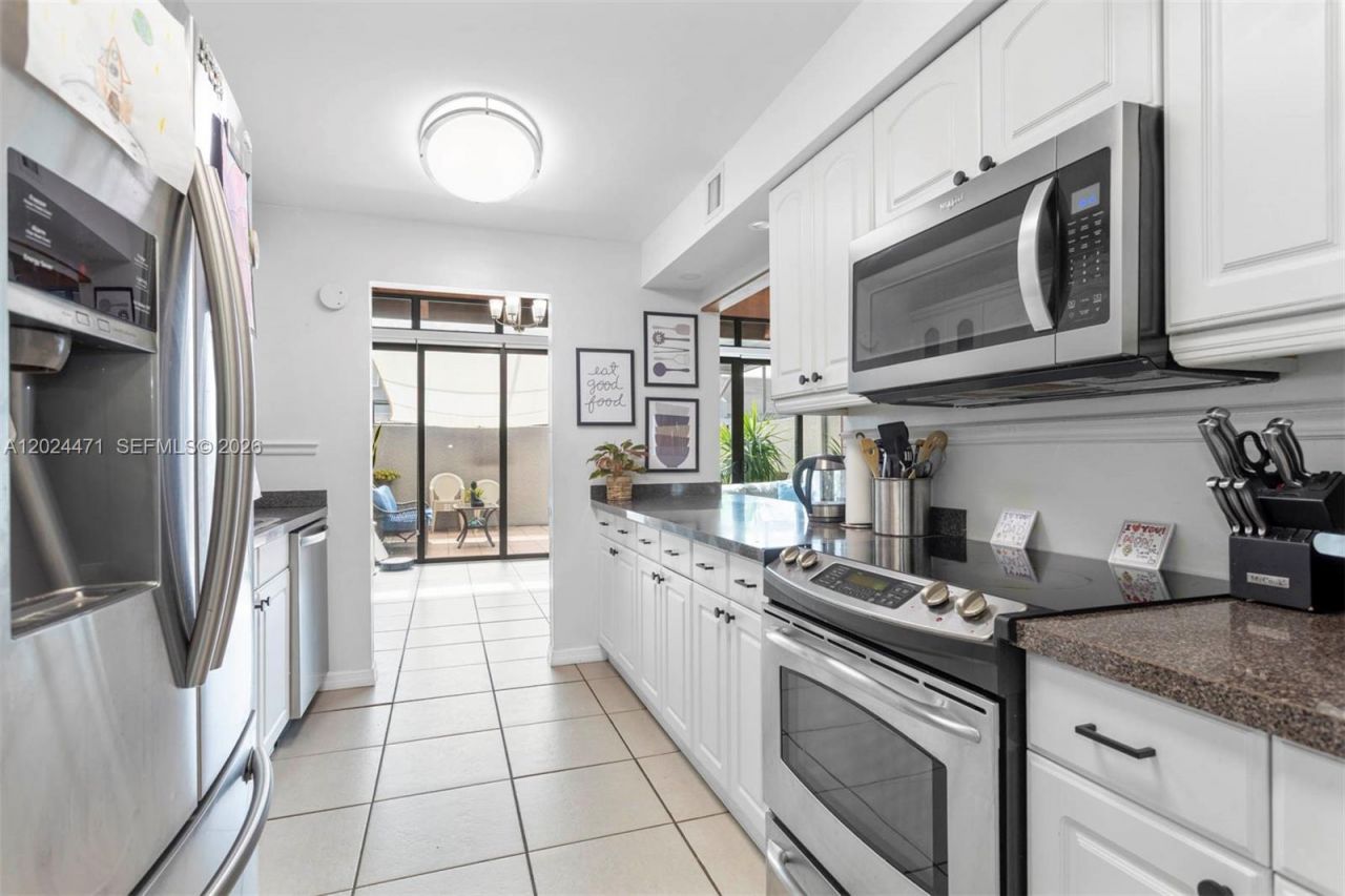 1461 NW 113th Ave , Pembroke Pines, FL 33026 Photo