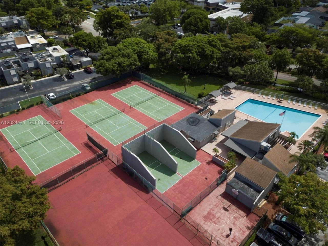 1461 NW 113th Ave , Pembroke Pines, FL 33026 Photo