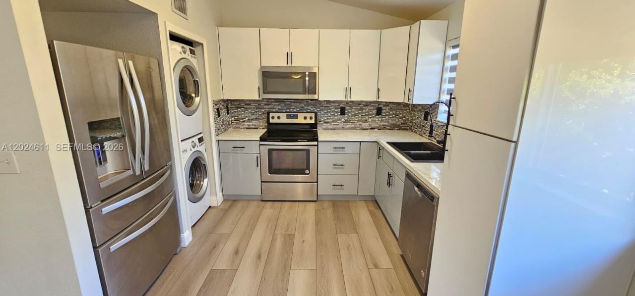 17362 NW 74th Ave , Unit 201, Hialeah, FL 33015 Photo