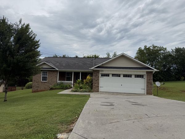 560 Academy Drive, Seymour, TN 37865